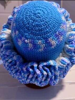 art class Blue & White Crochet Ruffled Bucket Hat